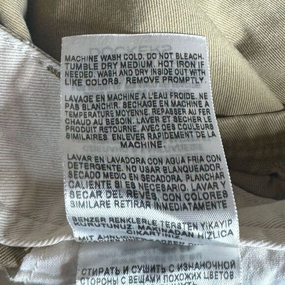 Dockers Khaki Shorts size 44 - Picture 6 of 6